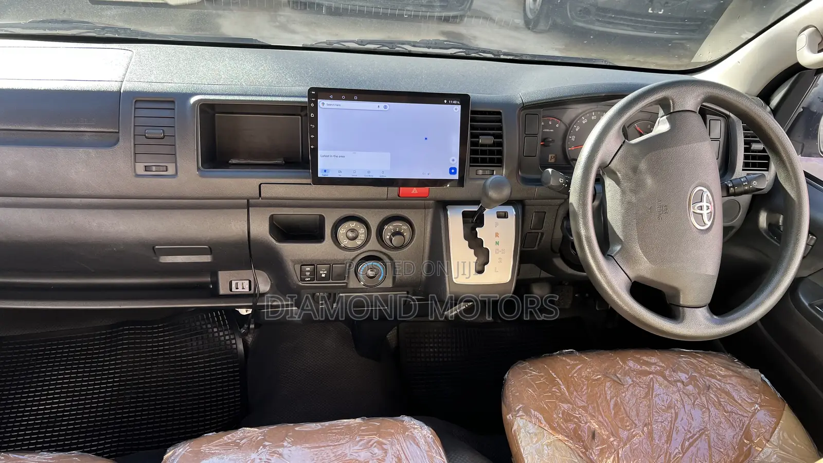Toyota HiAce 2019 White