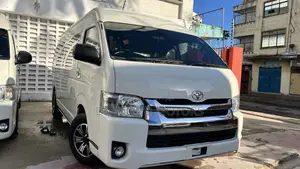 Toyota HiAce 2019 White