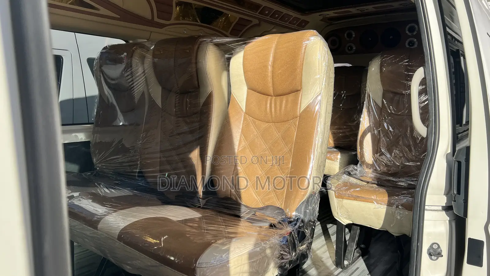Toyota HiAce 2019 White