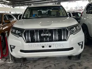 Toyota Land Cruiser Prado 2019 White