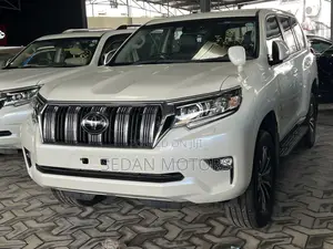 Toyota Land Cruiser Prado 2019 White