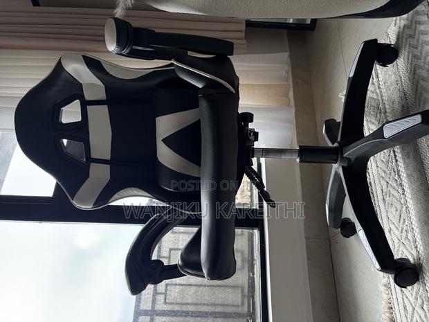 Gaming/Streaming Chair - main view