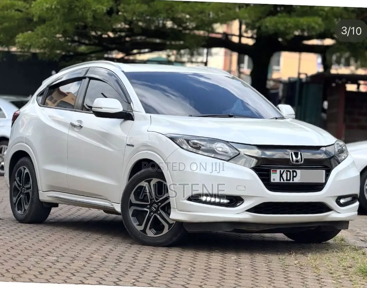 Honda Vezel 2017 White