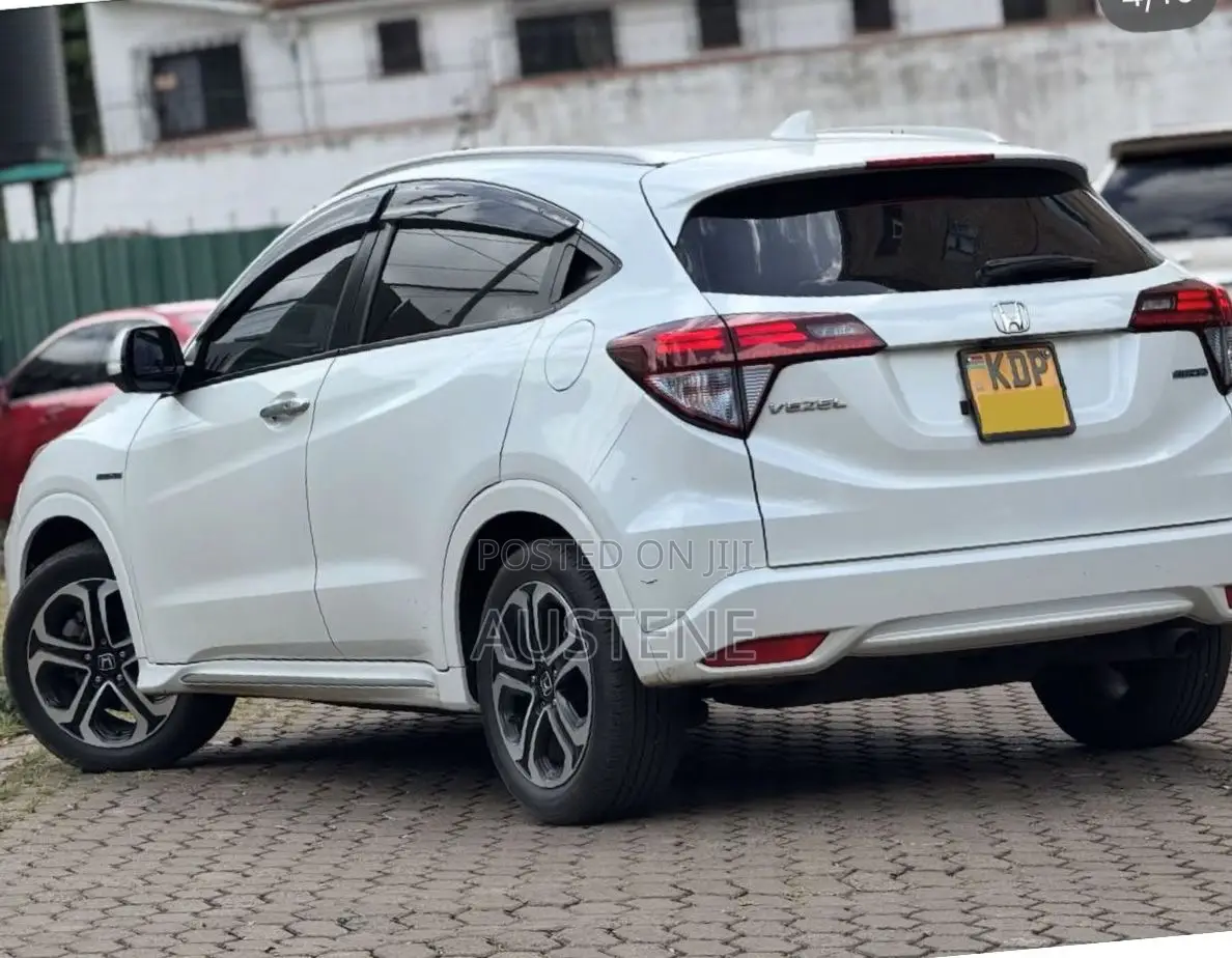 Honda Vezel 2017 White