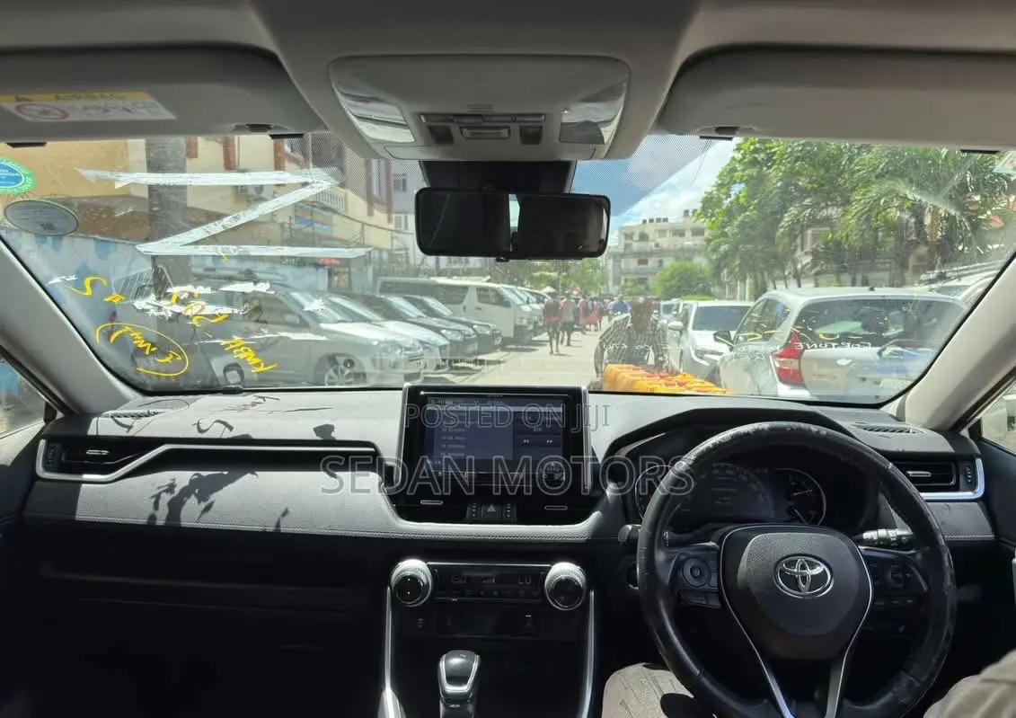 Toyota RAV4 2019 Pearl