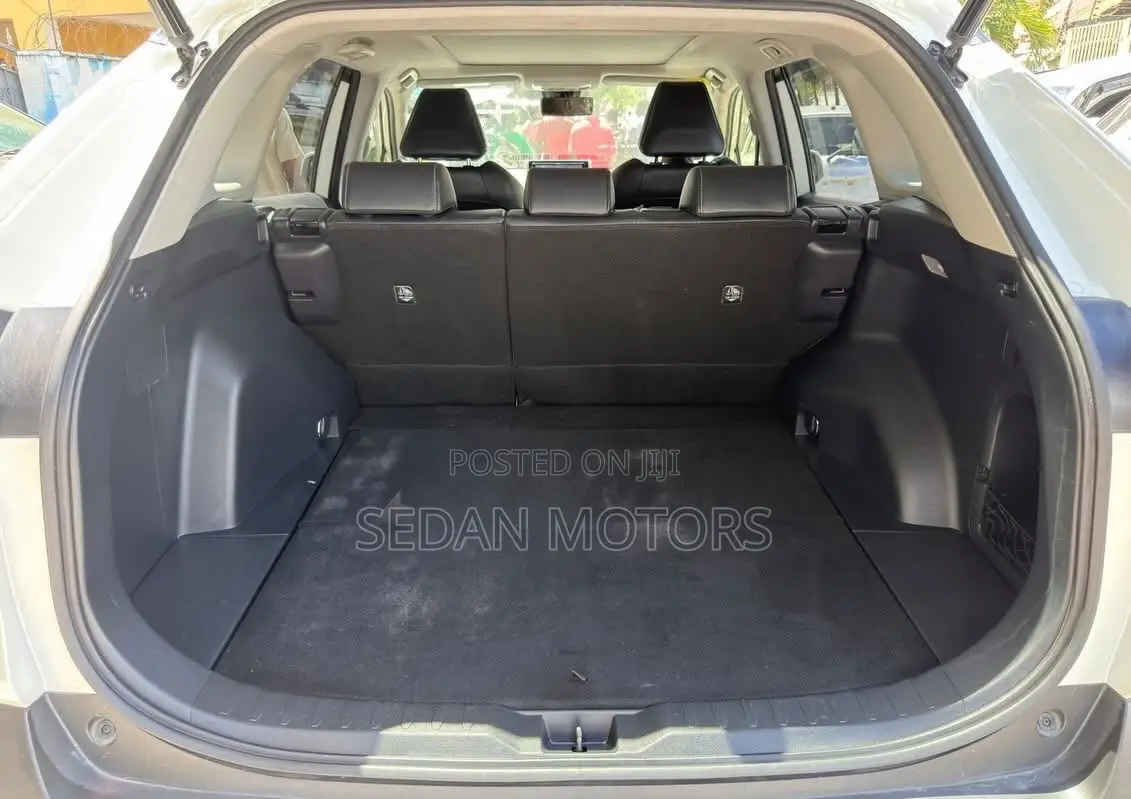 Toyota RAV4 2019 Pearl