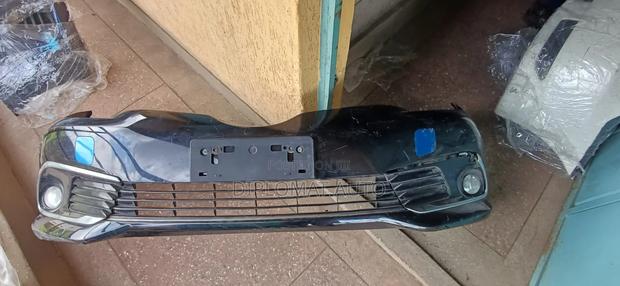 Auris 2018 Front Bumper Complete.