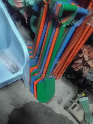 Durable Metal Shovel/Spade