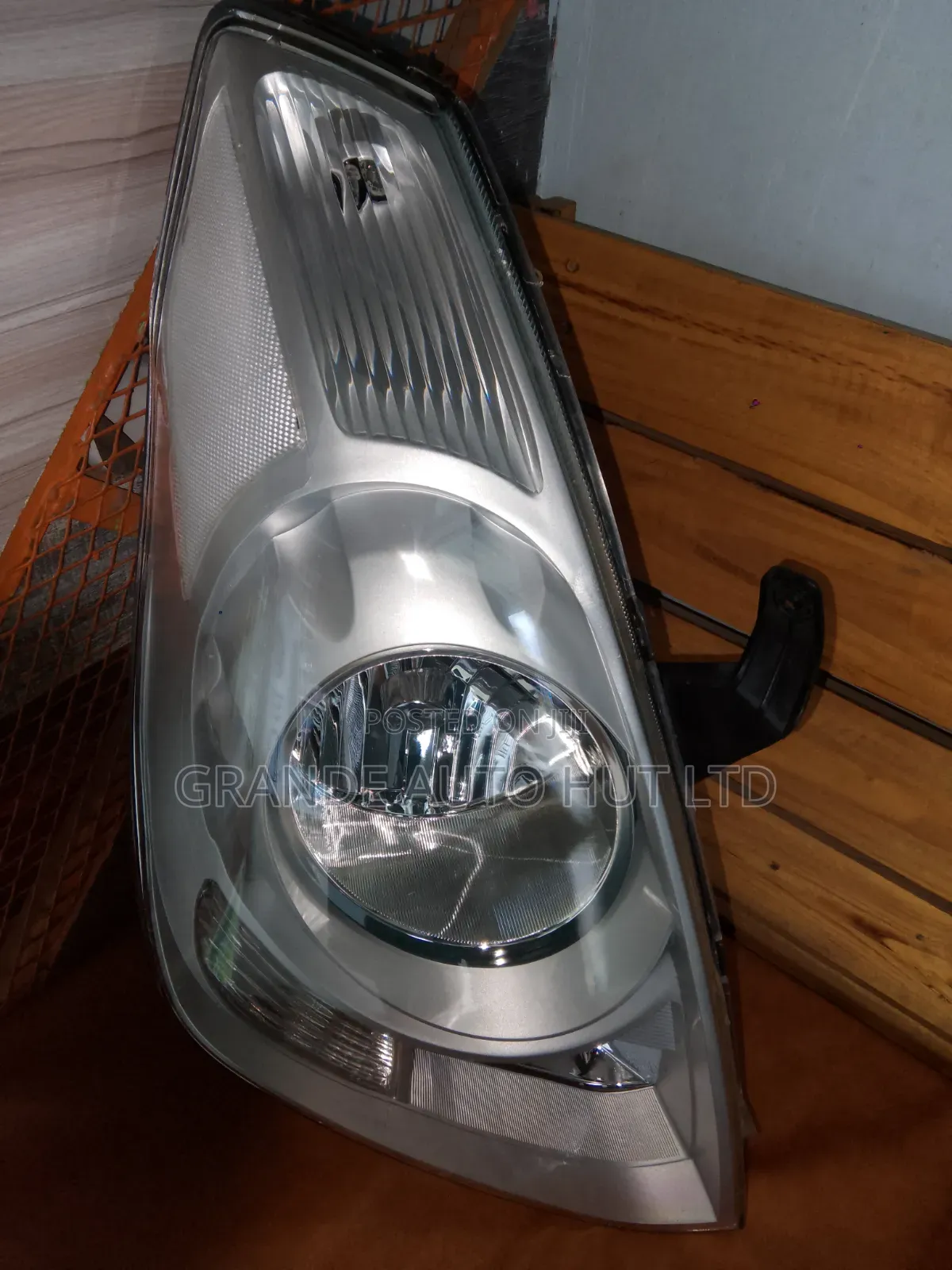 Right Headlamp Hyundai H1/Starex