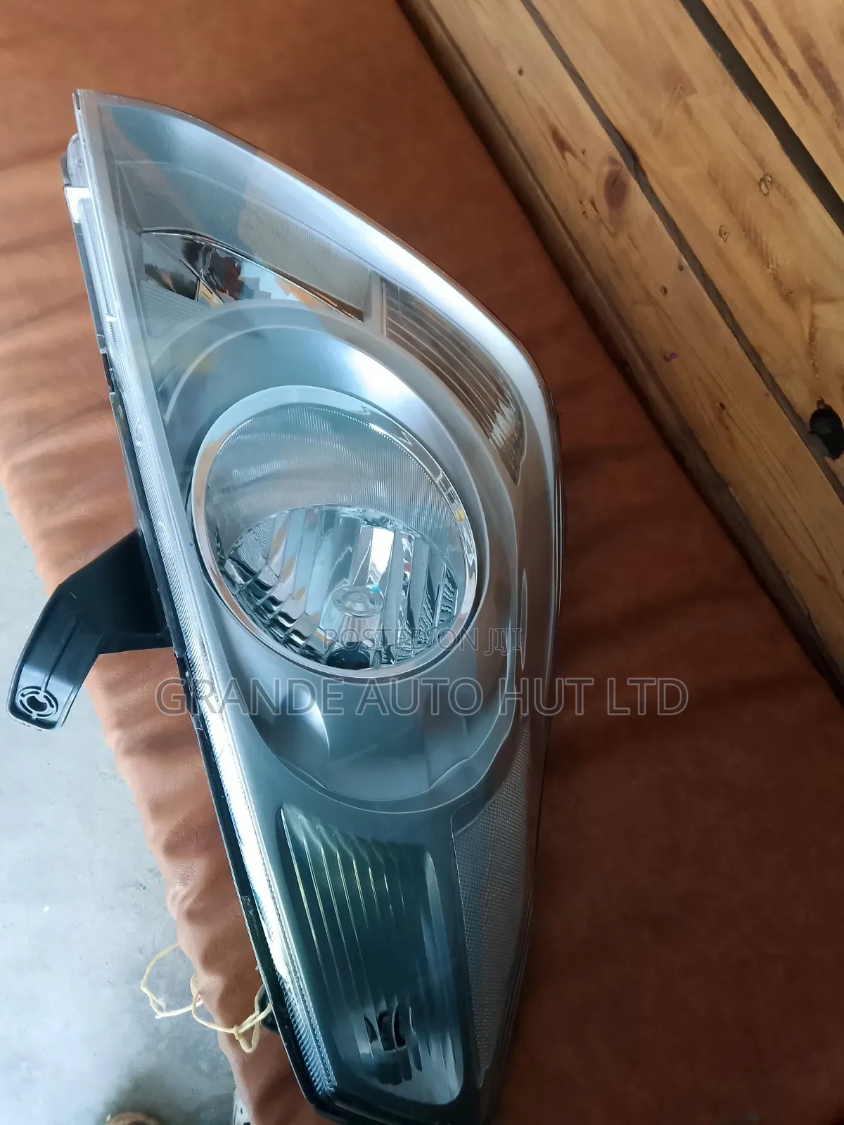 Right Headlamp Hyundai H1/Starex