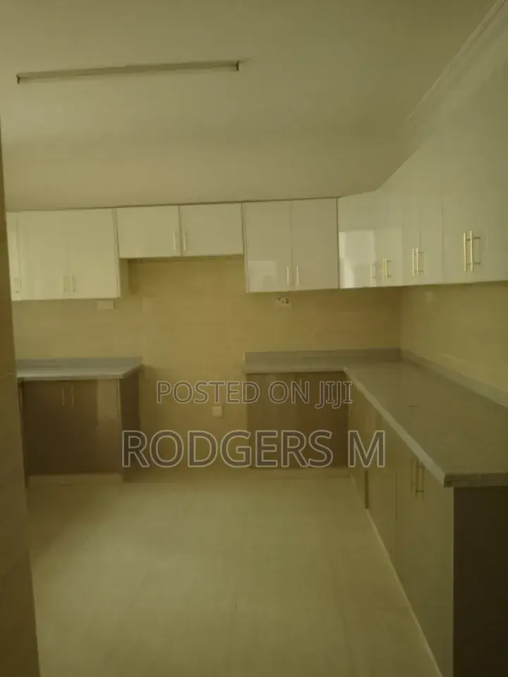 3bdrm Apartment in Valley Arcade for rent