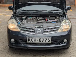 Nissan Tiida 2010 Black