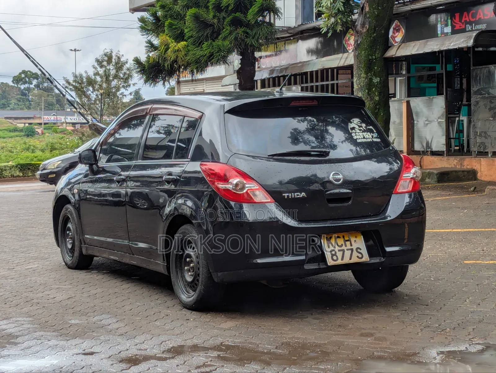 Nissan Tiida 2010 Black