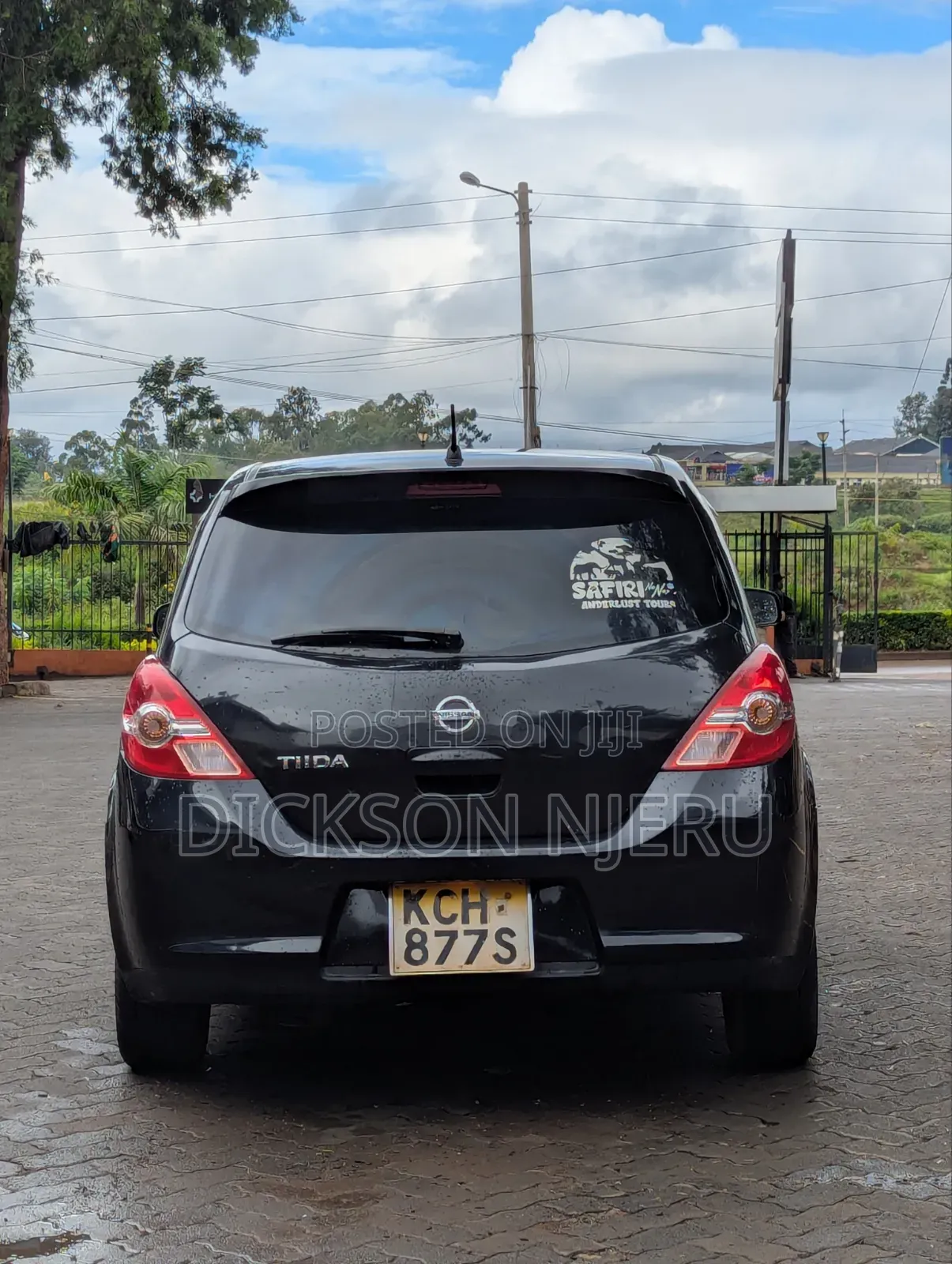 Nissan Tiida 2010 Black