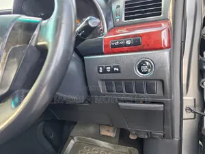 Toyota Vellfire 2012 Silver