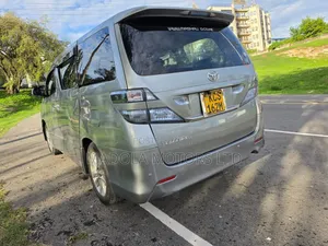 Toyota Vellfire 2012 Silver