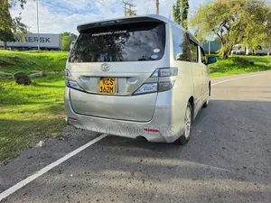 Toyota Vellfire 2012 Silver