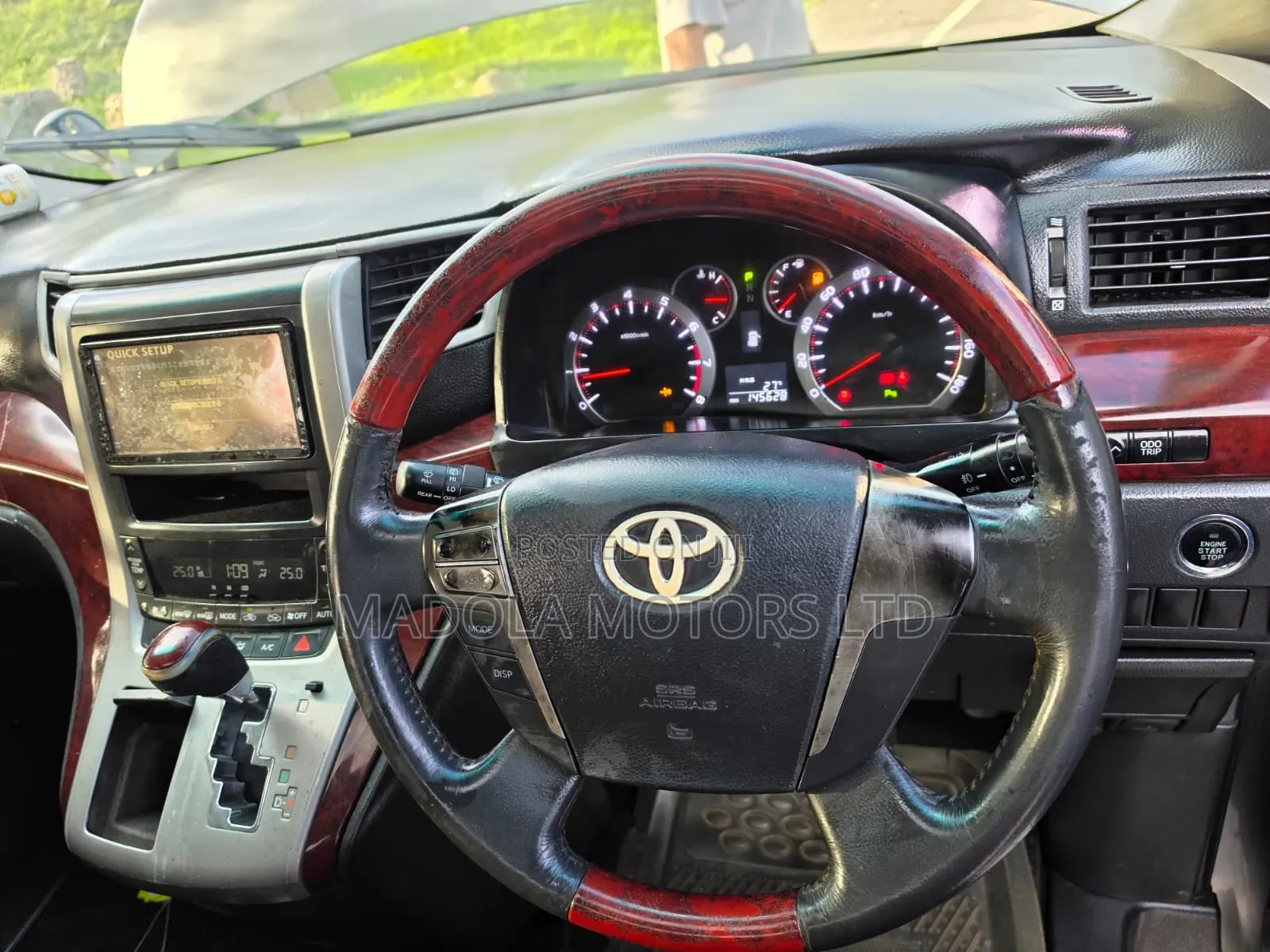 Toyota Vellfire 2012 Silver