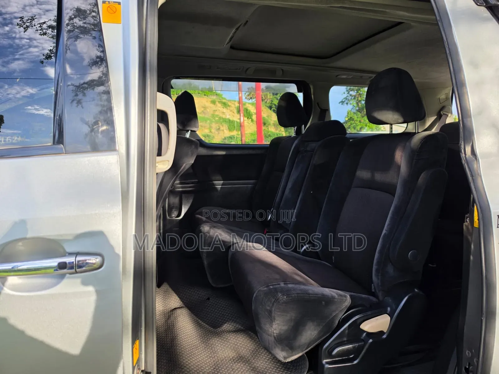 Toyota Vellfire 2012 Silver