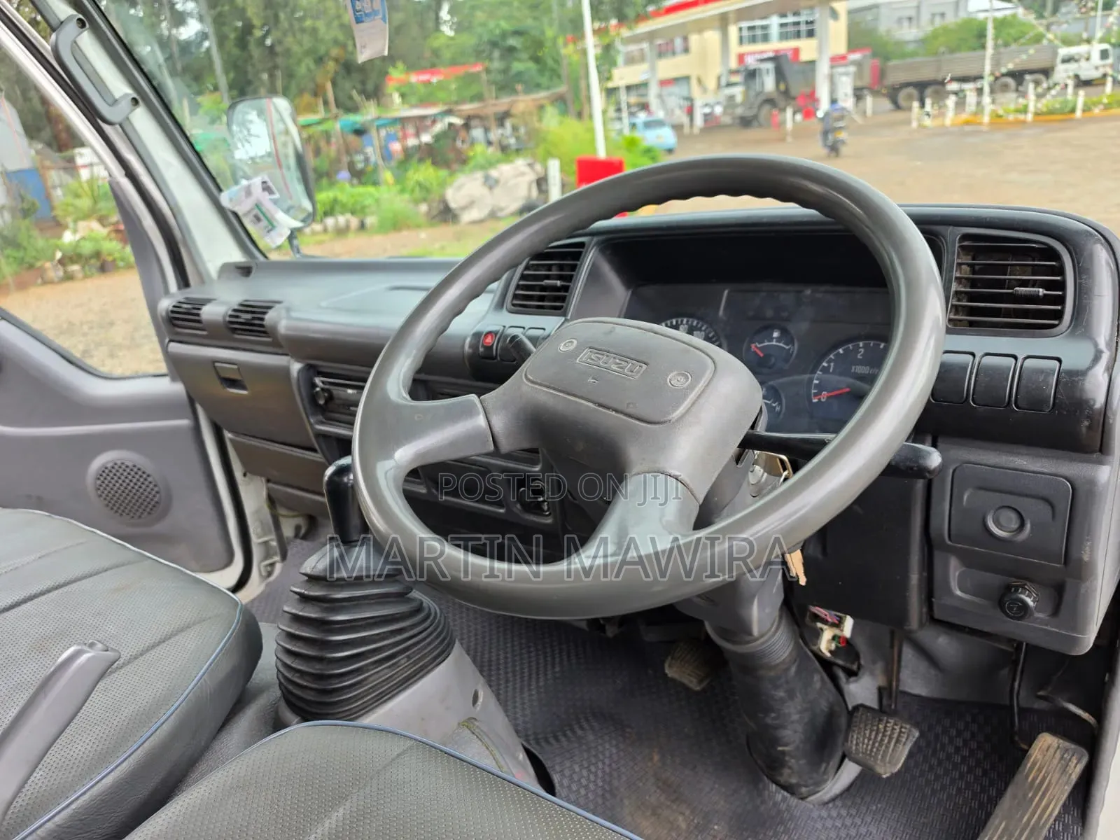 NKR Lorry Isuzu