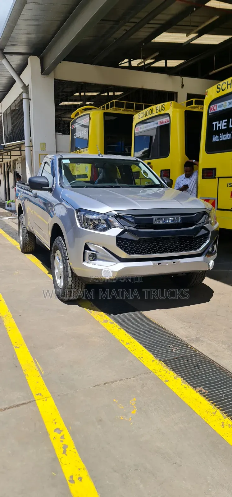 New Isuzu D-MAX 2026 Silver
