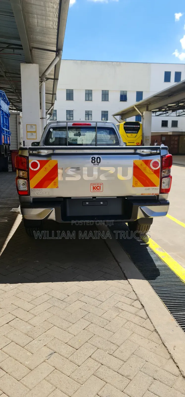 New Isuzu D-MAX 2026 Silver