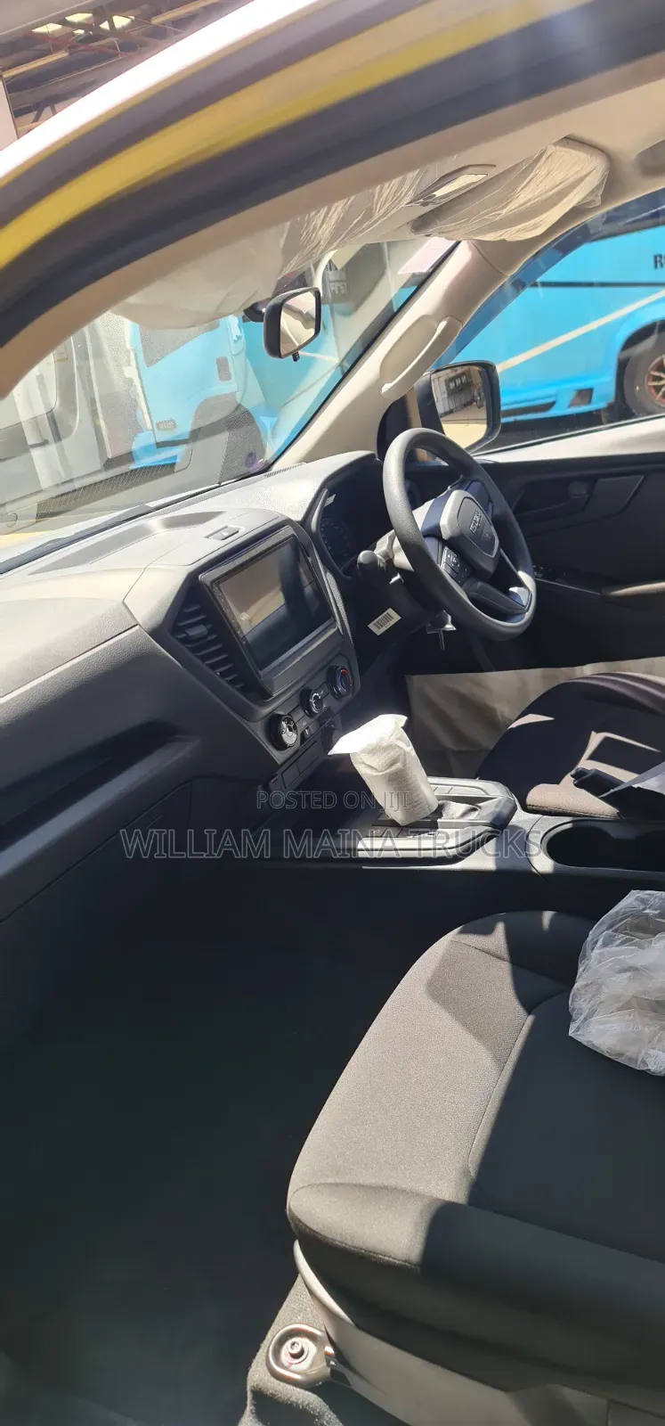 New Isuzu D-MAX 2026 Silver