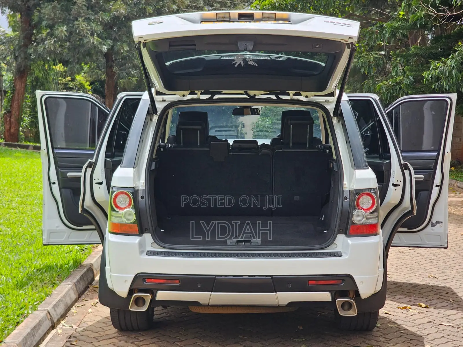 Land Rover Range Rover Sport 2012 White