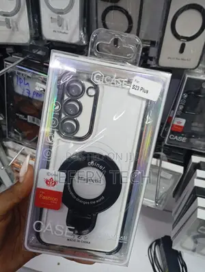 Magnetic Clear Case Designed for the Samsung Galaxy S23 Plus.