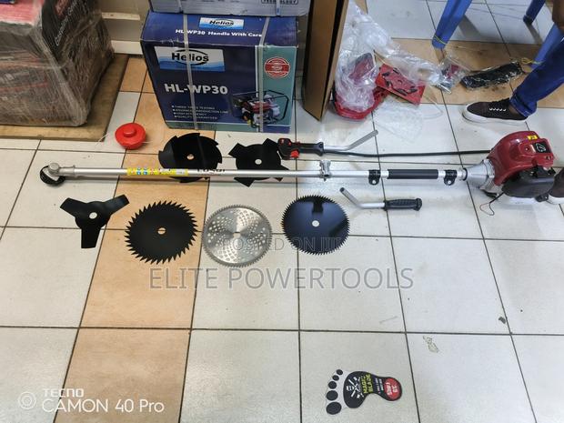 4 Stroke Brush Cutter / Brush Cutter