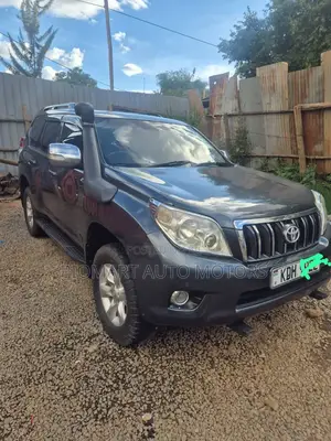 Toyota Land Cruiser Prado 2010 Black