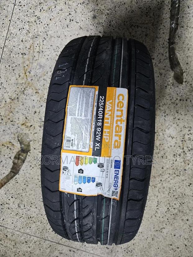 225/40r18 Centara 92w