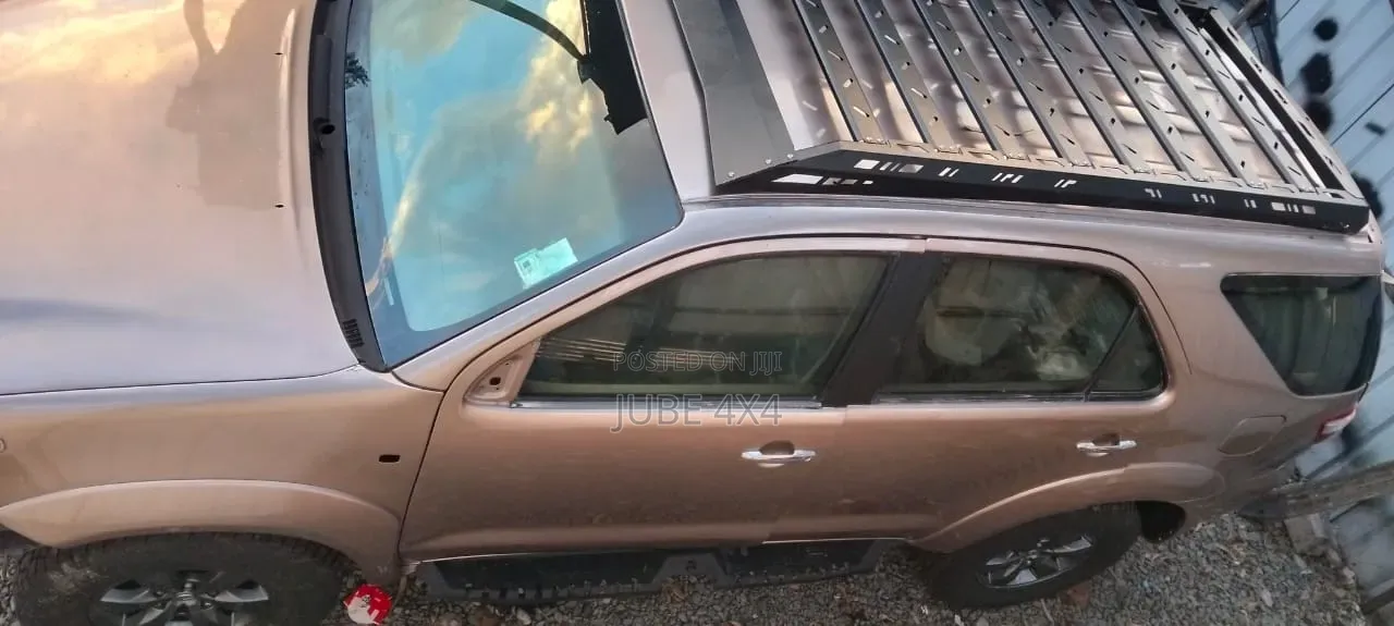 Modern Roof Rack Toyota Fortuner