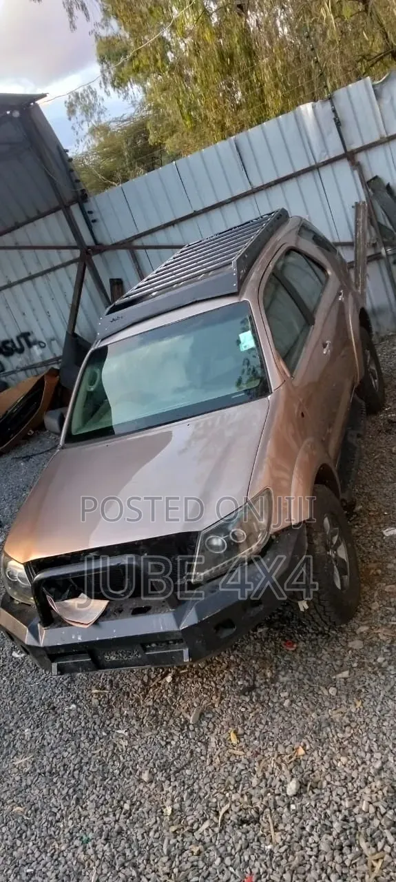 Modern Roof Rack Toyota Fortuner