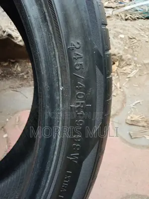245/40r19 Leao