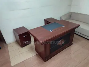 1.4m Executive Office Desk Elegant Workspace Solution