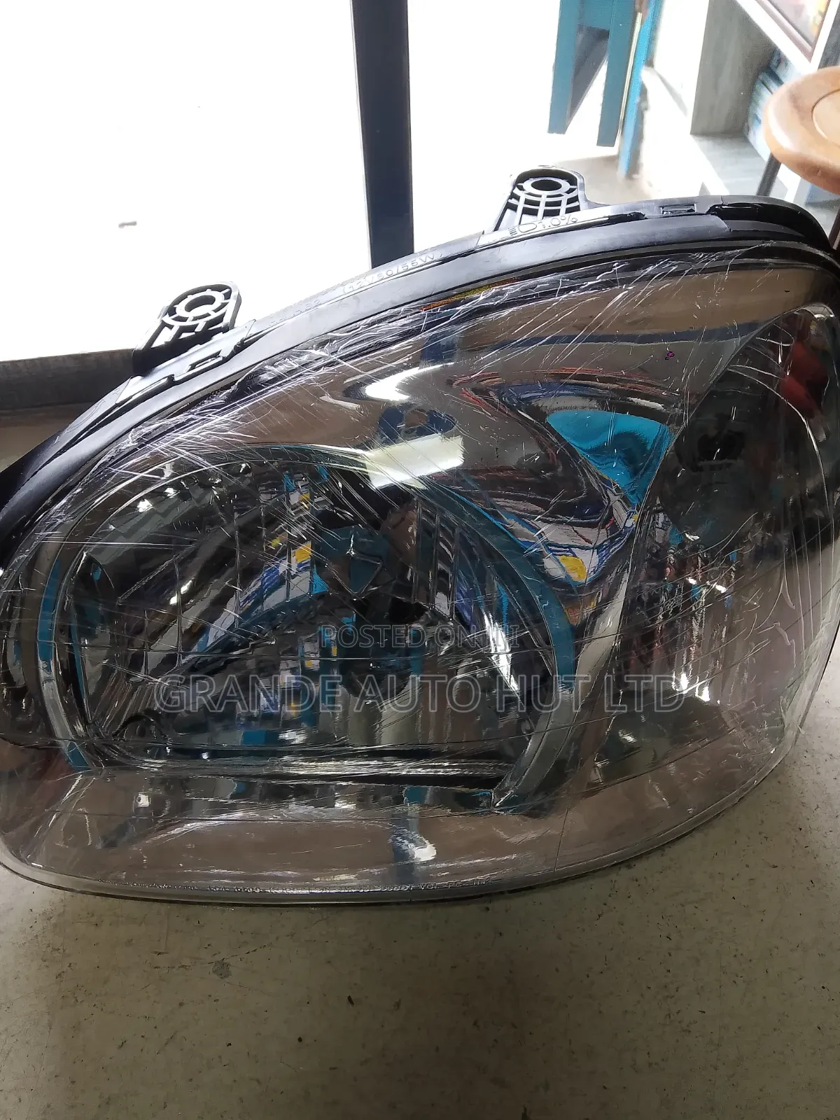Head Lamp Left Hyundai Santa Fe 2005