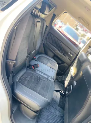Mitsubishi Outlander 2015 White