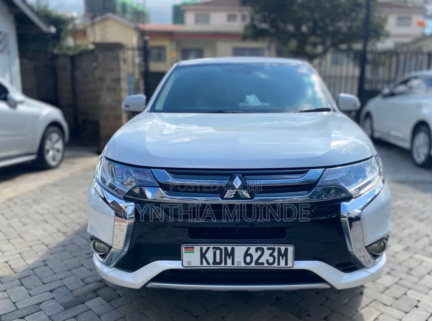 Mitsubishi Outlander 2015 White