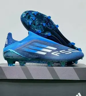 F 50 Football Boots Laceless