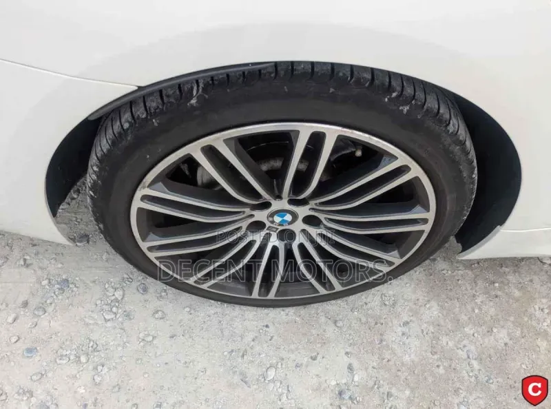 BMW 523i 2019 White