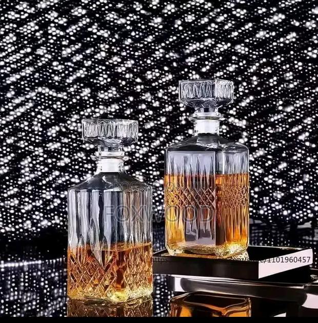 Crystal Whiskey Decanter - thumbnail 3