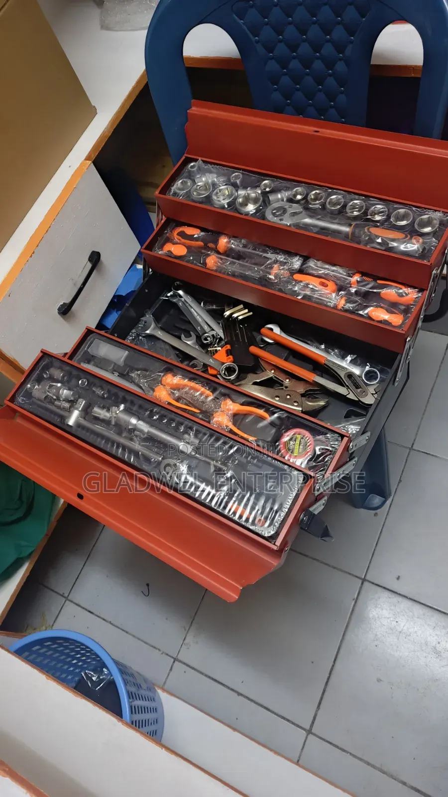 85pcs Metal Tool Box
