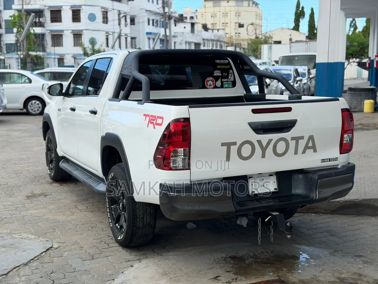 Toyota Hilux 2021 White