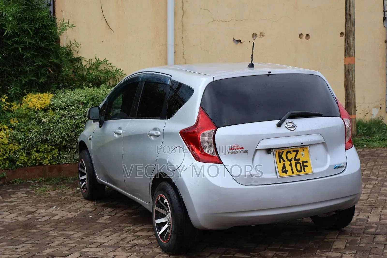 Nissan Note 2013 Silver