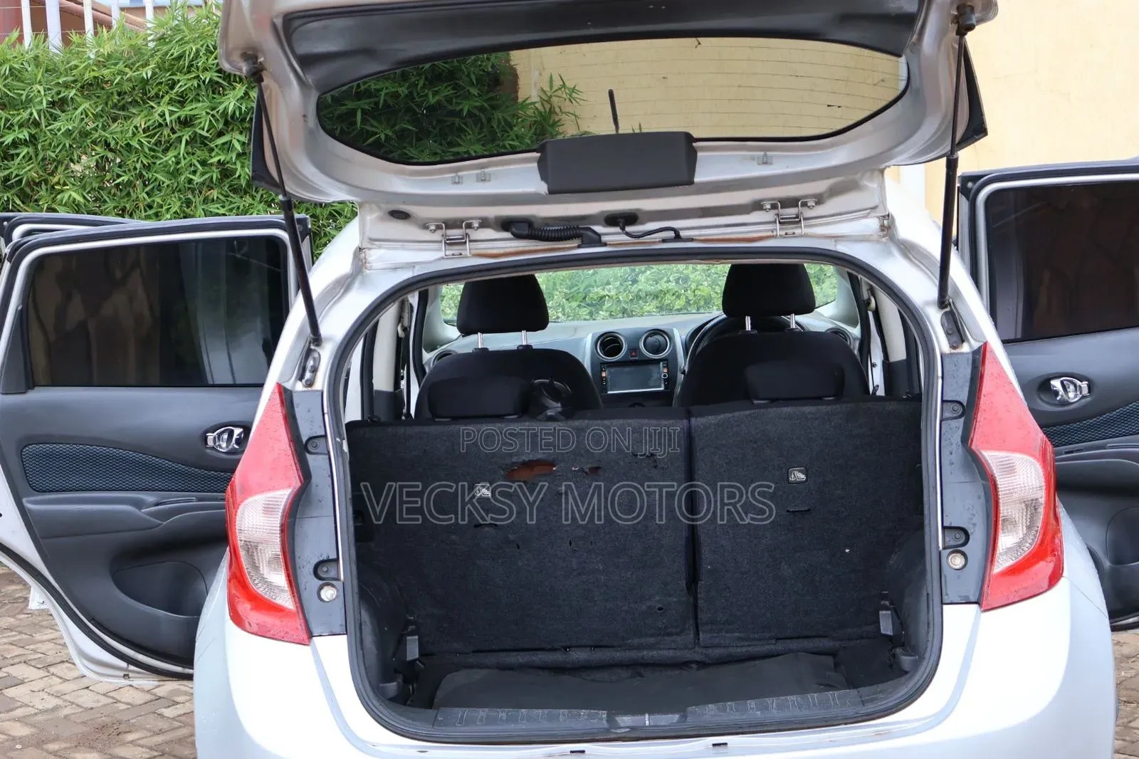 Nissan Note 2013 Silver