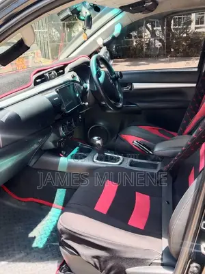 Toyota Hilux Revo Double Cab Deisel 2.4 AWD 2017 Black