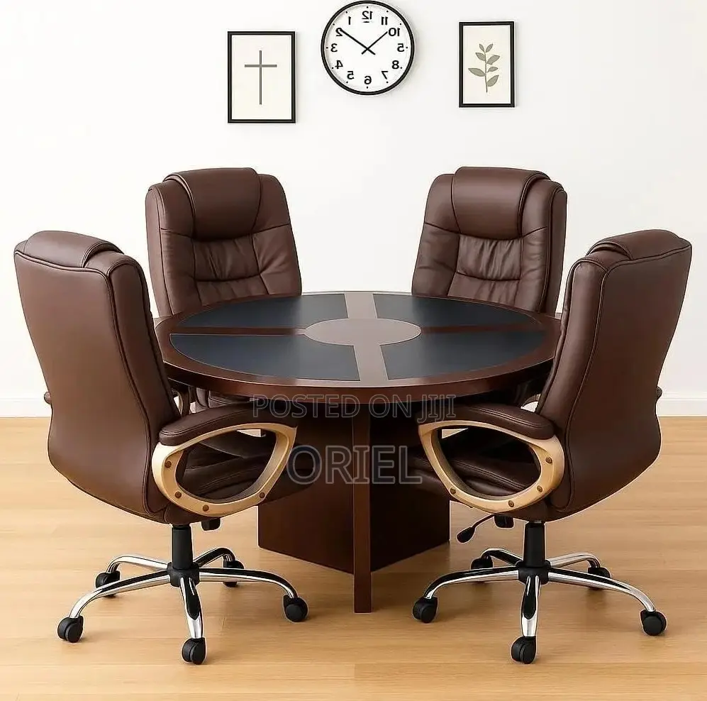 Modern Boardroom Table : 4-Seater Executive Meeting Table