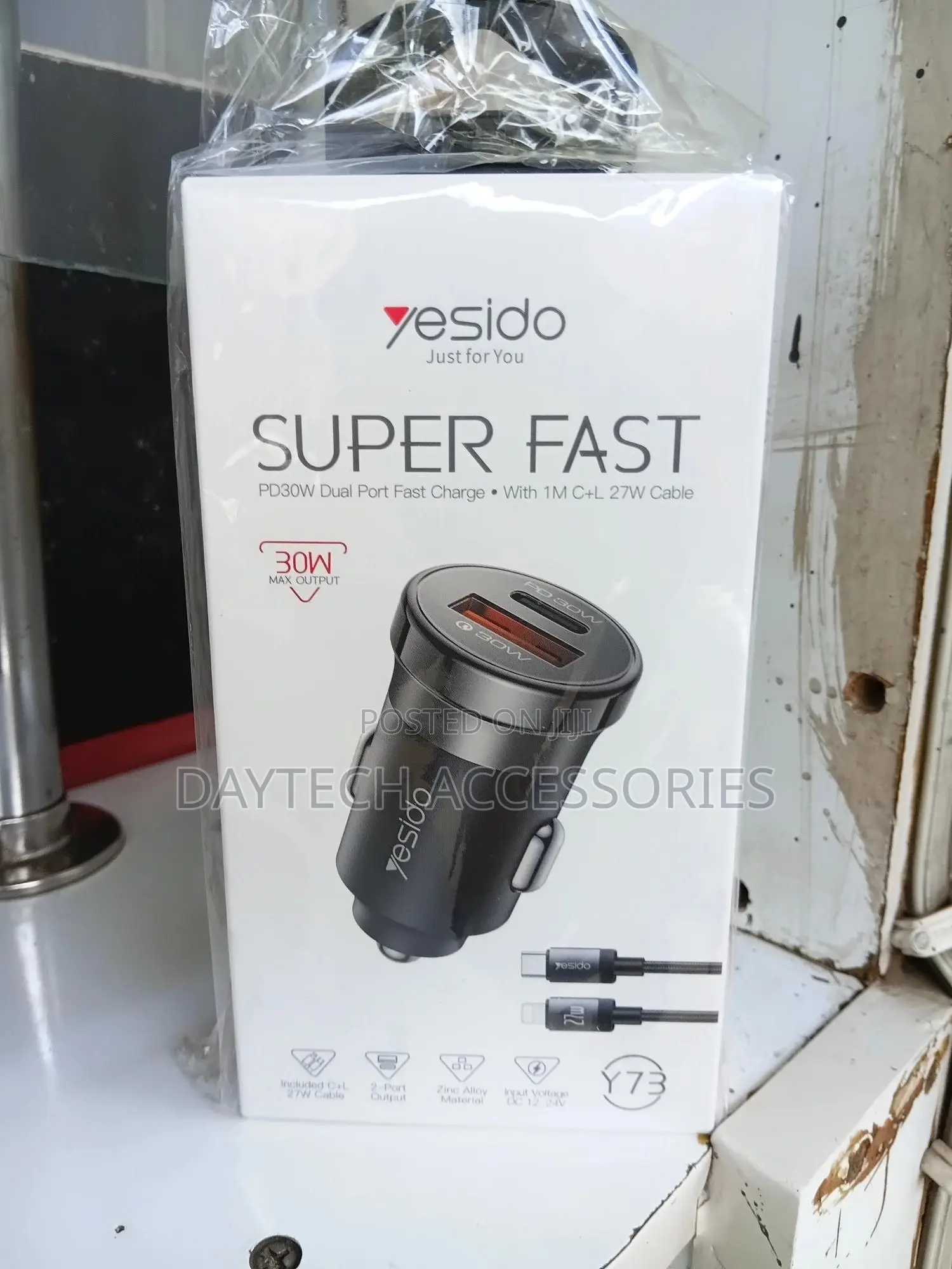 This Is a Yesido Y73 30w Super Fast Dual Port Car Charger