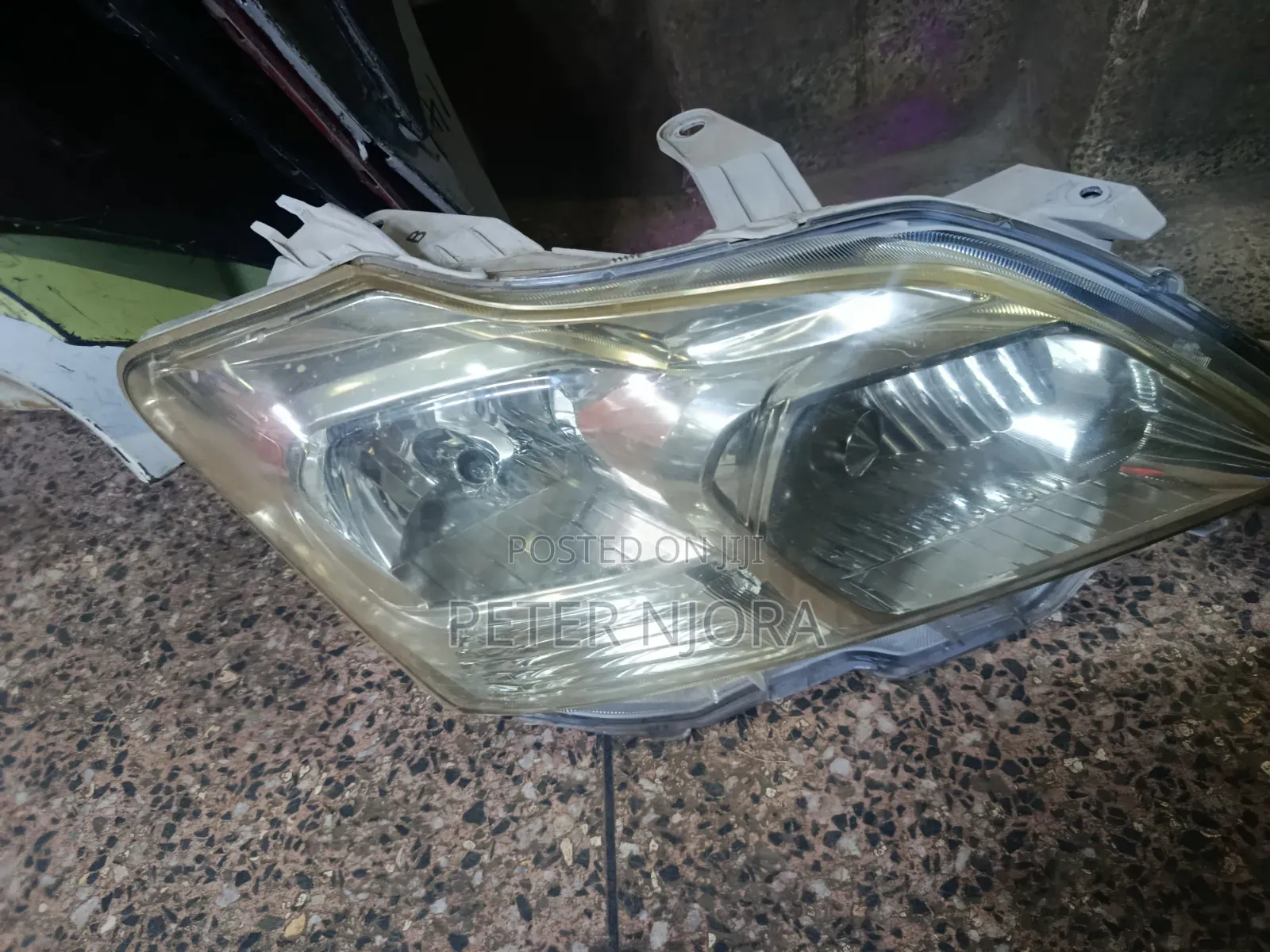 Premio 260 Headlights